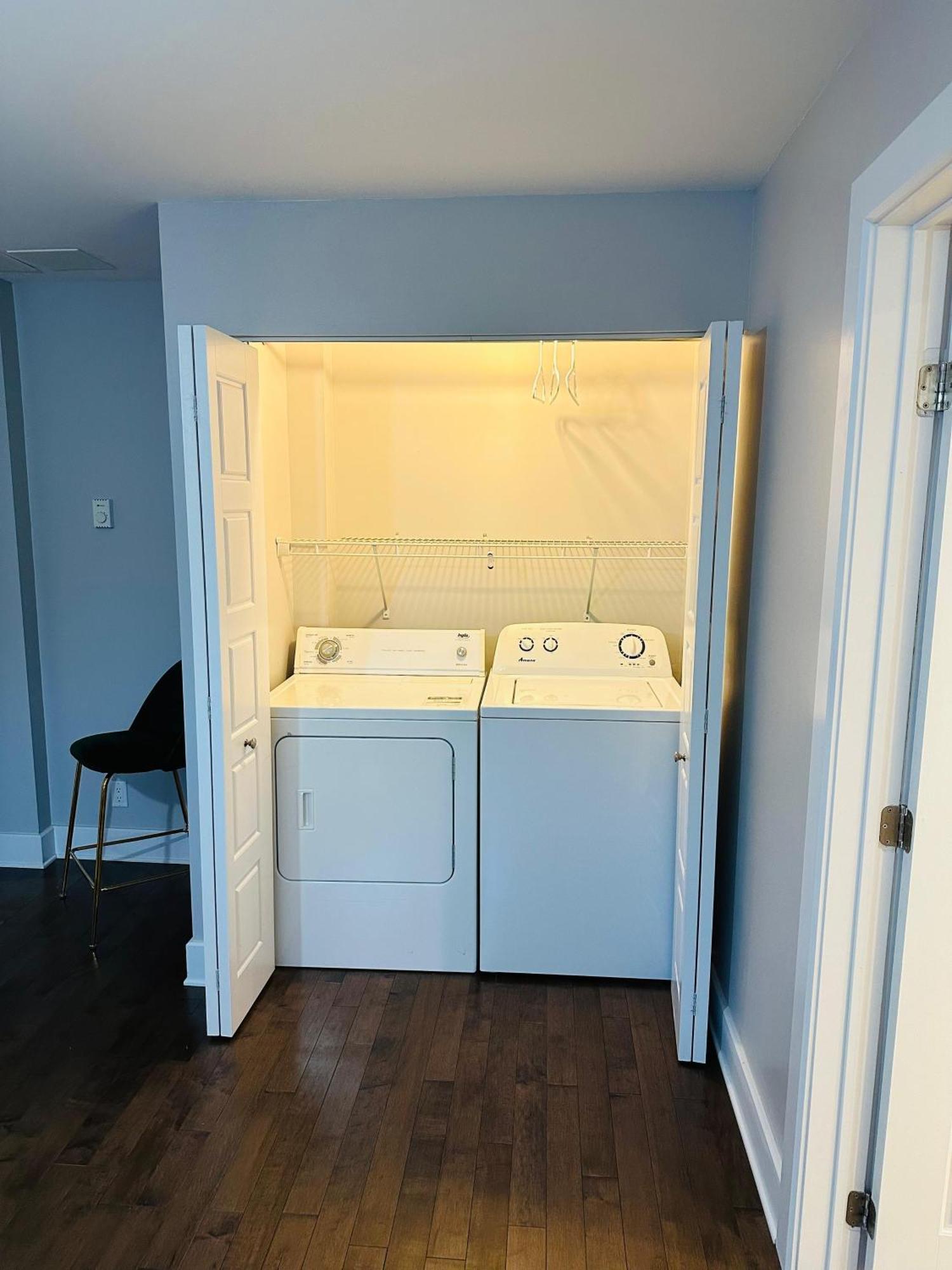 Urban Retreat - 2 Bedroom, 3 Beds, 6 Guests, Free Parking Longueuil Exterior foto