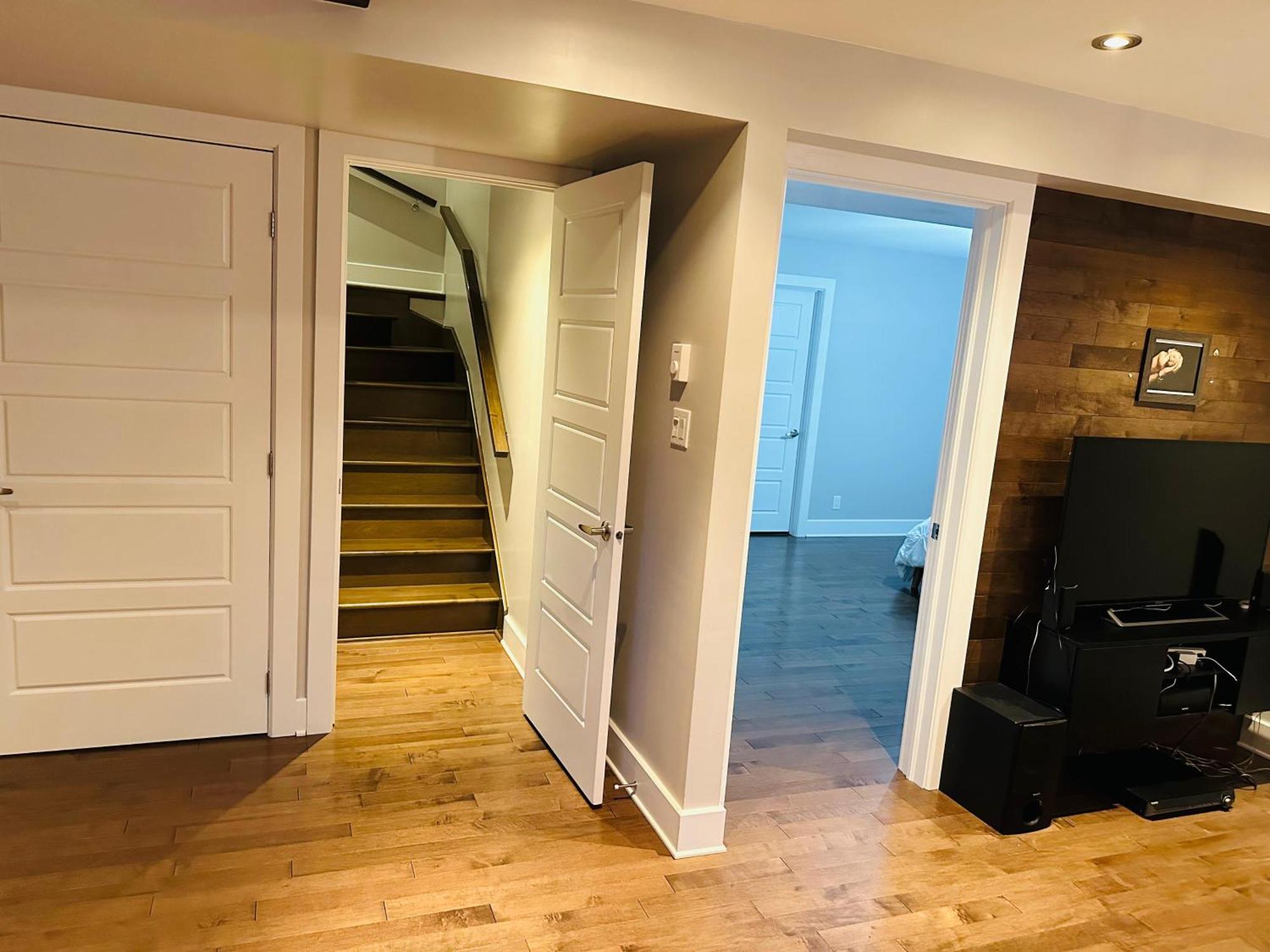 Urban Retreat - 2 Bedroom, 3 Beds, 6 Guests, Free Parking Longueuil Exterior foto