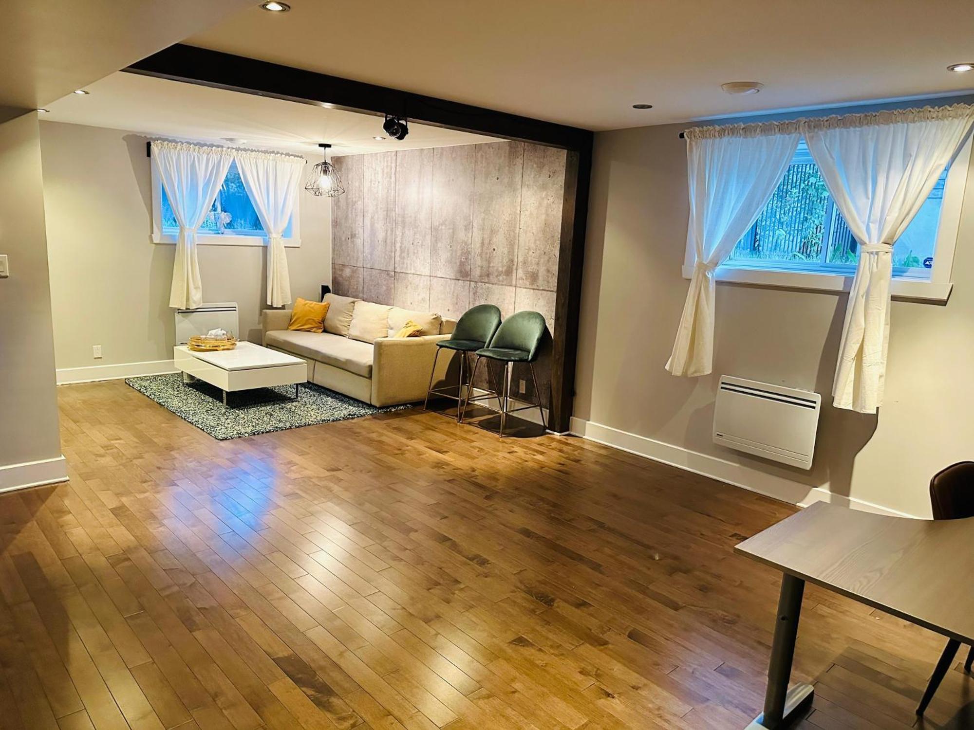 Urban Retreat - 2 Bedroom, 3 Beds, 6 Guests, Free Parking Longueuil Exterior foto